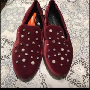 Women brand new fancy dress shoes/ flats size 7
